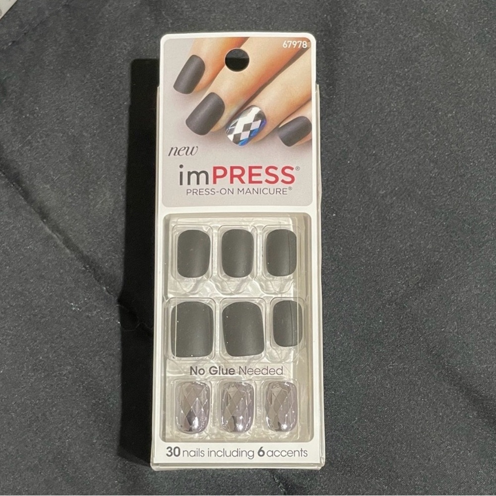 imPRESS Press-On Manicure - Matte Black with Silver Accents
